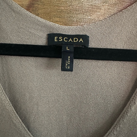 Escada sleeveless blouse - Picture 3 of 7